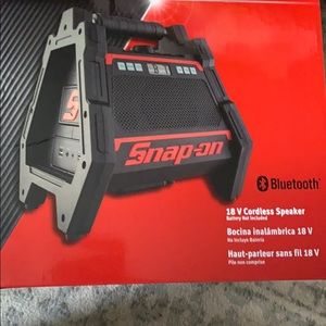 Giant wireless Bluetooth speaker